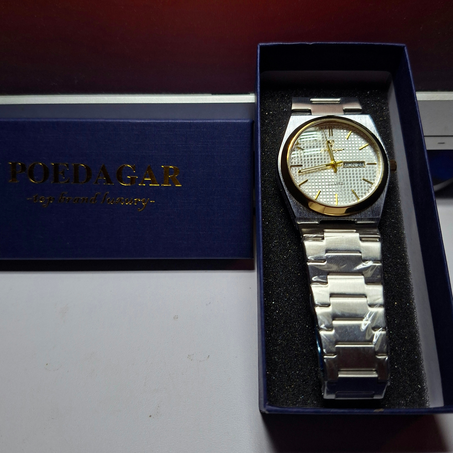 Reloj Hombre POEDAGAR 821 Bisel Dorado Carátula Blanca Acero Inoxidable Luminiscente Broche Mariposa