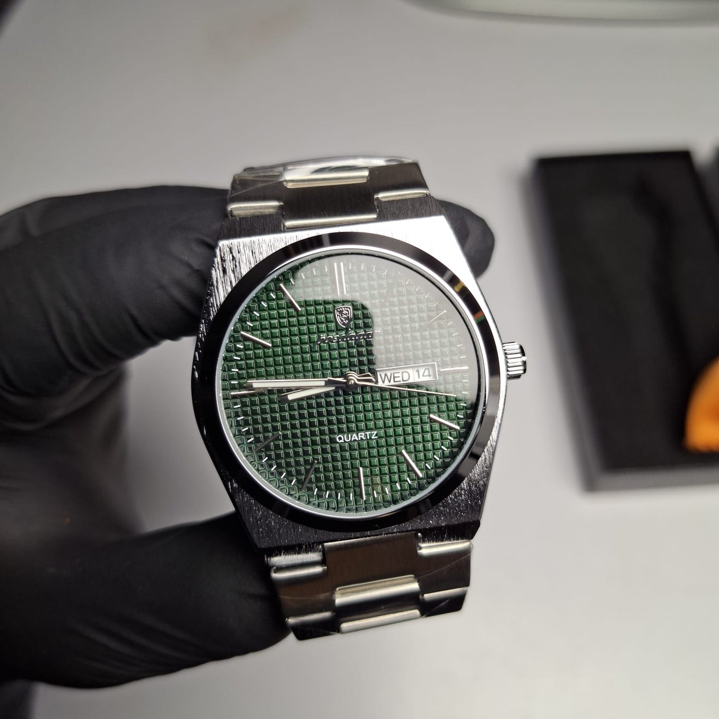 Reloj Hombre POEDAGAR 821 Irish Green Carátula Verde Acero Inoxidable Luminiscente Broche Mariposa